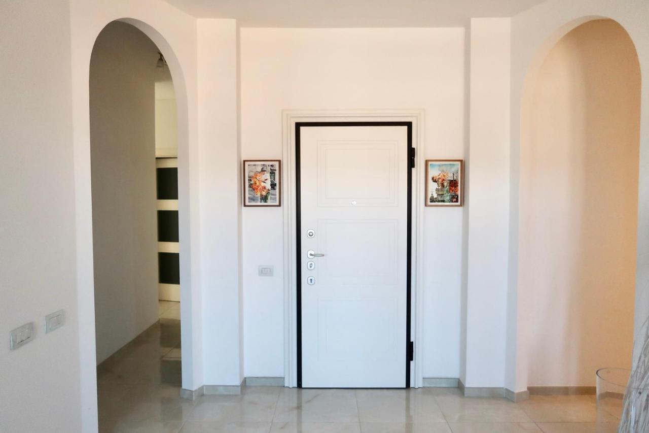 Lux 180Sqm Flat - Entire Last Floor Milán Exterior foto